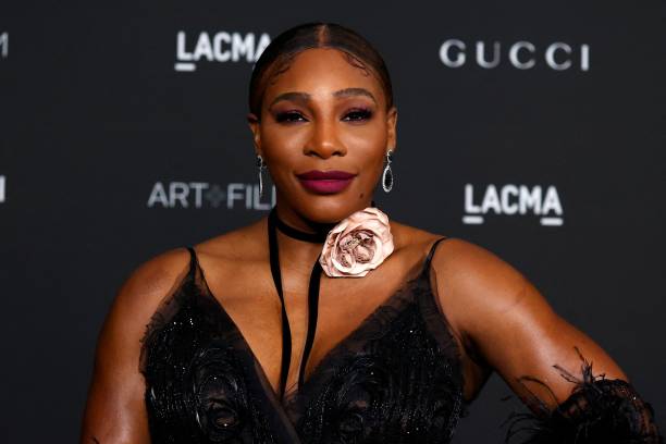 Serena Williams accuses umpire of sexism after outbursts in final